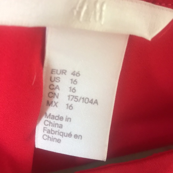 Red blouse - Picture 4 of 5